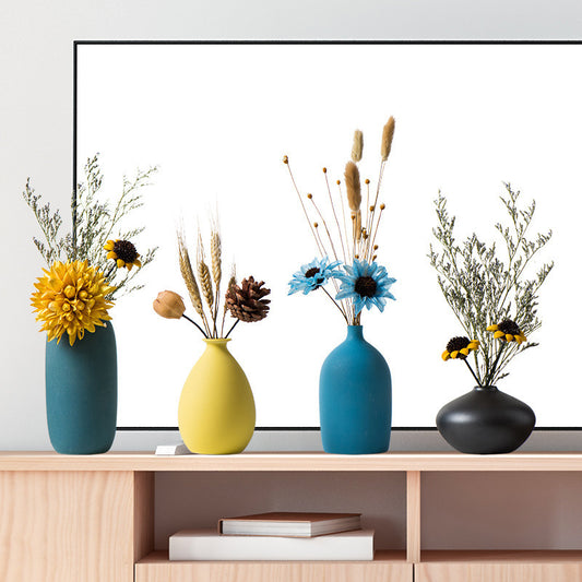 Creative Handmade Ceramic Vases for Modern Living Rooms

