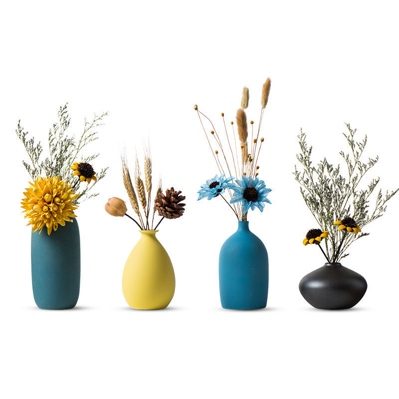 Creative Handmade Ceramic Vases for Modern Living Rooms

